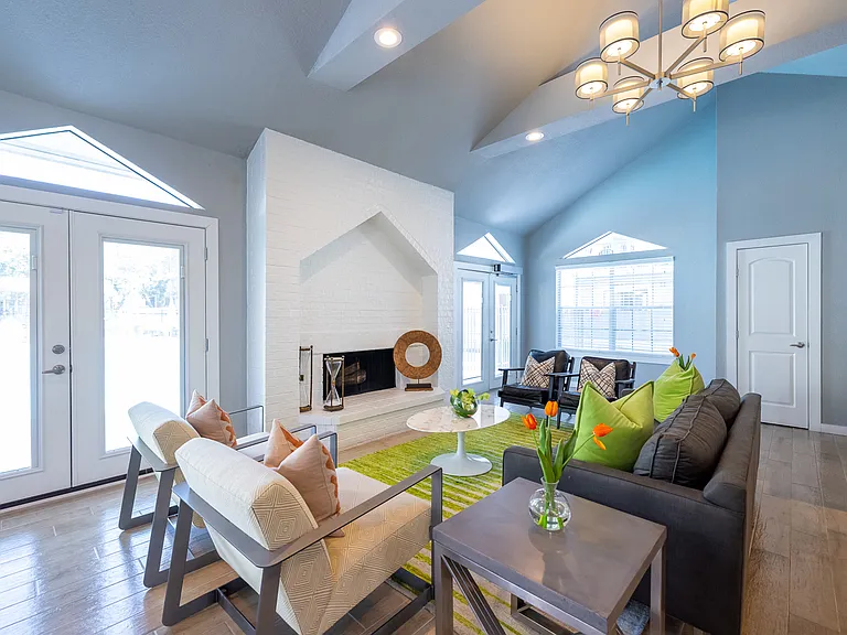 City Crest Apartments — Photo 20