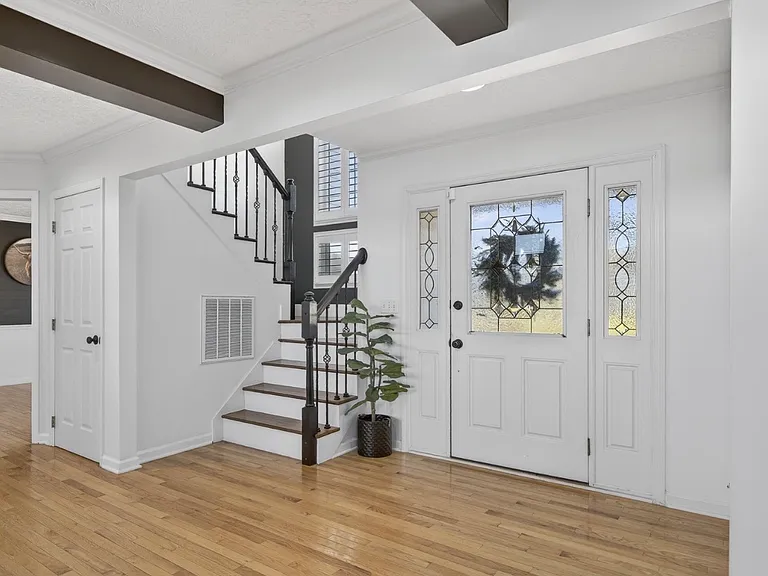 18459 John Ashley Dr — Photo 2
