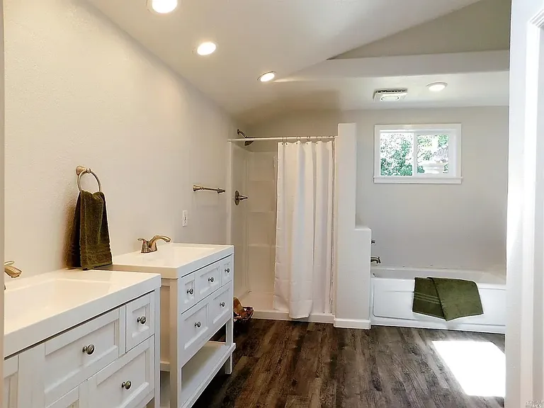 5047 Oakbrook Cir — Photo 6