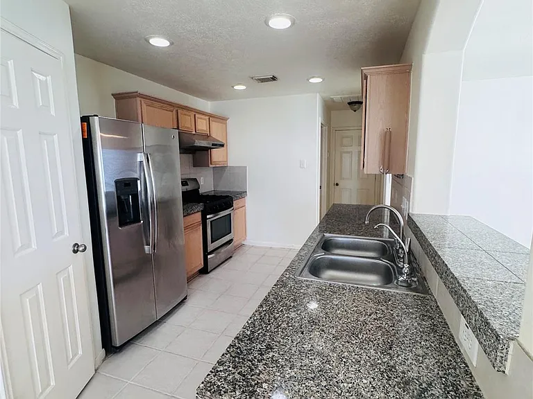 10803 Waterfern Ct — Photo 9