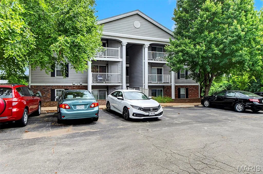 2 bed, 2.0 bath, 868 sqft, $1,600 — Photo 4