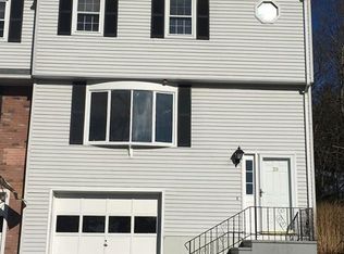 29 Plantation Rd, Oxford, MA 01540