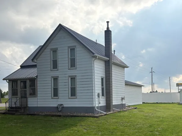 1464 6th St, Jesup, IA 50648