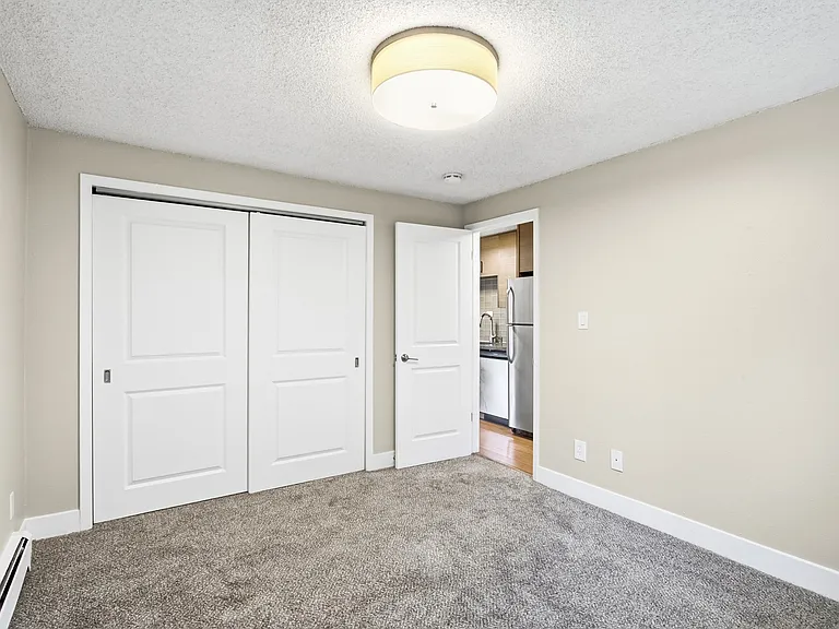 1202 Logan — Photo 13