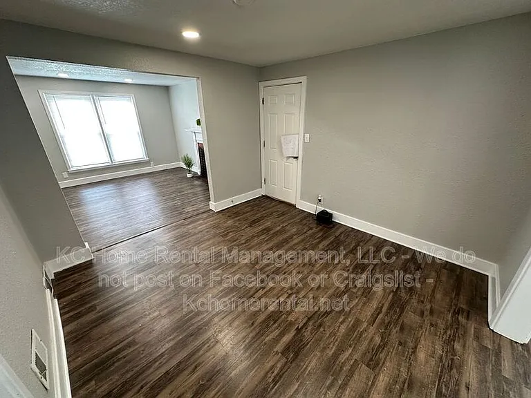 127 W 85th St — Photo 14