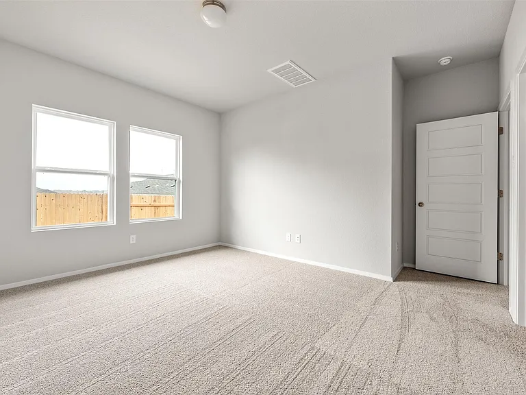 171 Haywood Mnr — Photo 6