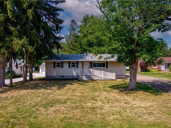 2067 Bigelow St, Akron, OH 44314