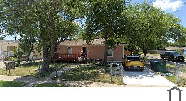 1st image of 1001 Lum Ave