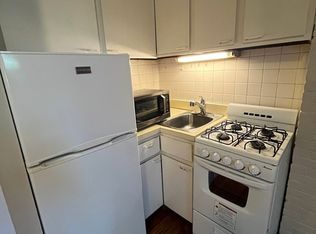 120 Charles St APT 10, Boston, MA 02114
