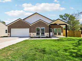 415 Thomas St, Terrell, TX 75160