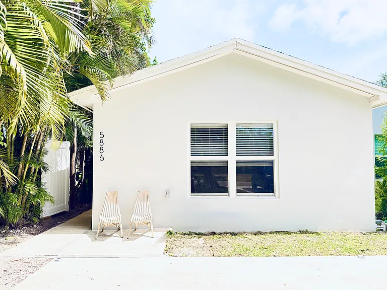 front entrance, sitting area and 110 volt electric outlet