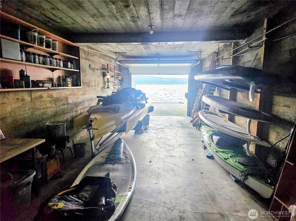 2941 Erlands Beach Loop NW, Bremerton, WA 98312