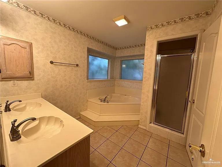 902 Hidden Forest Dr — Photo 11