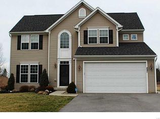 497 Riverwalk Dr, Youngstown, NY 14174