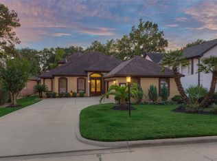 203 Monterrey Rd E, Montgomery, TX 77356