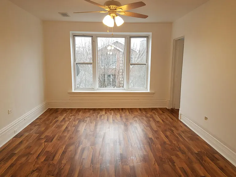1526 W Walton St #2 — Photo 1