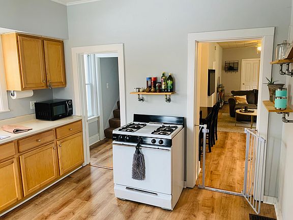 4th image of 840 Sigsbee St SE