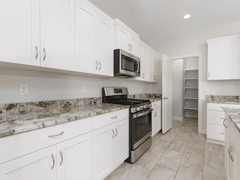 519 S Bracciano Dr — Photo 15