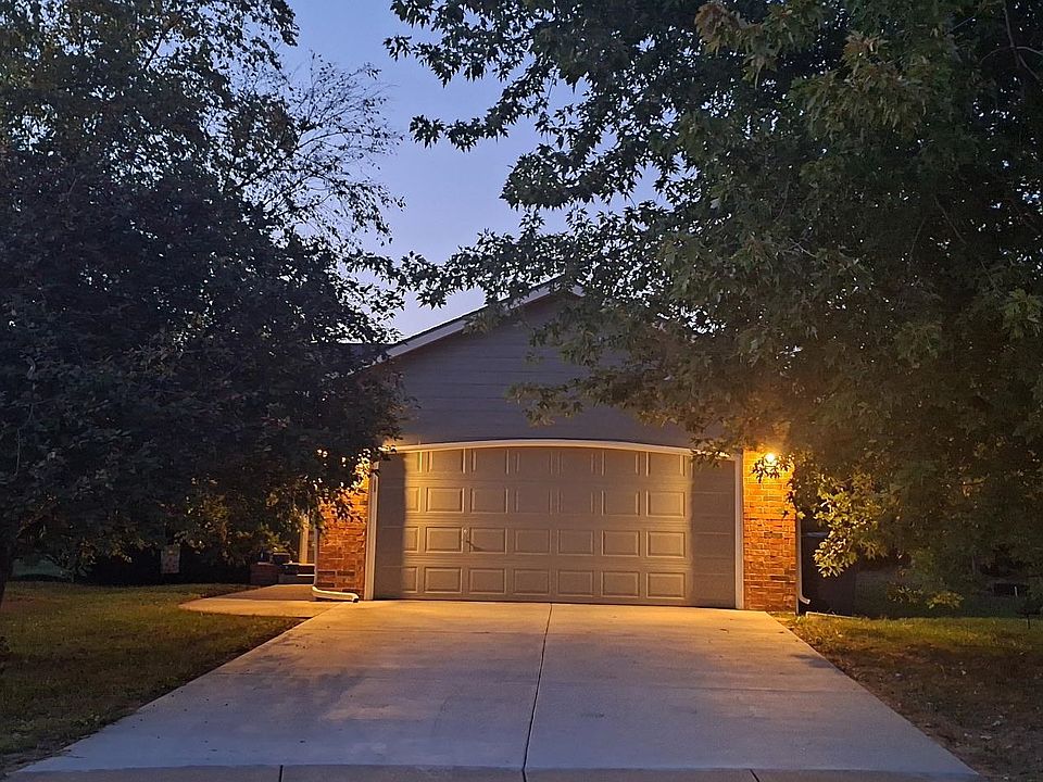 2nd image of 1731 N Juniper Ct