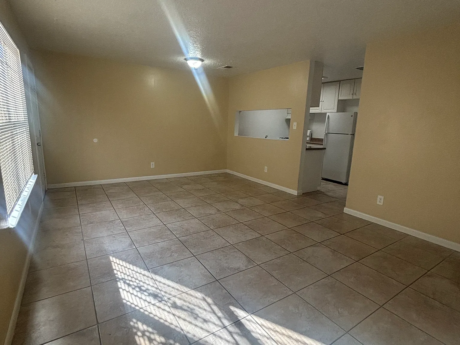 2 bed, 750 sqft, $950 — Photo 3