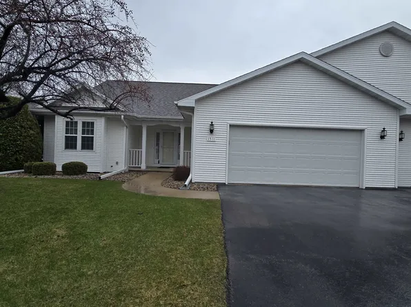 1511 Dickenson Ct, Neenah, WI 54956