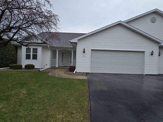 1511 Dickenson Ct, Neenah, WI 54956