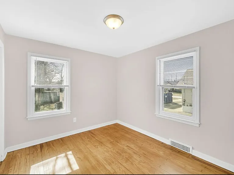 Kids'/guest bedroom/office