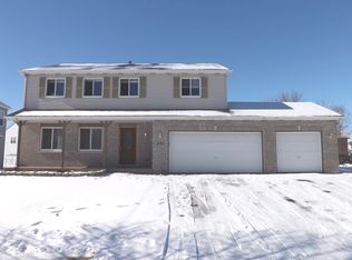 431 Fawn Dr, Oswego, IL 60543