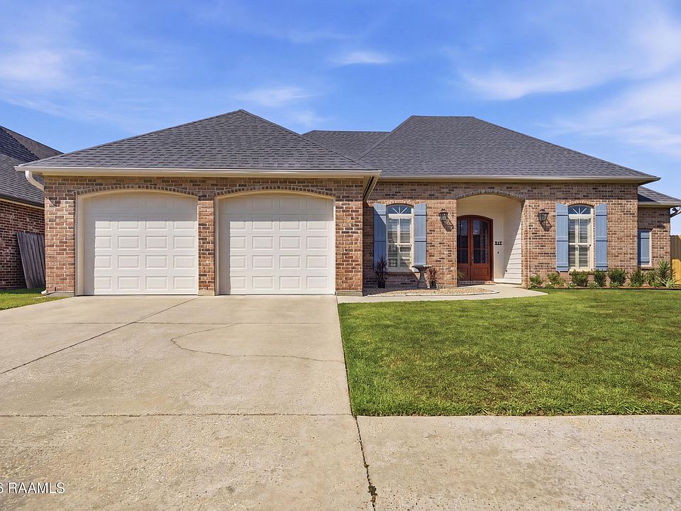 1st image of 127 Tonbridge Dr