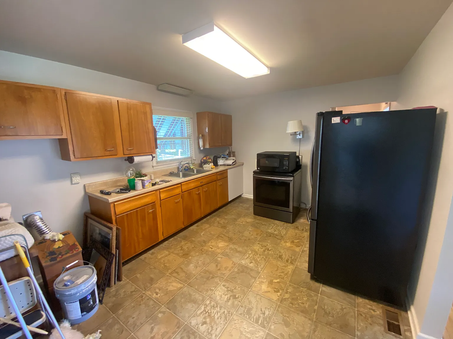 2 bed, 864 sqft, $1,750 — Photo 3