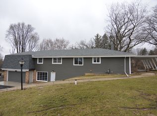 34550 N Wilson Rd, Ingleside, IL 60041