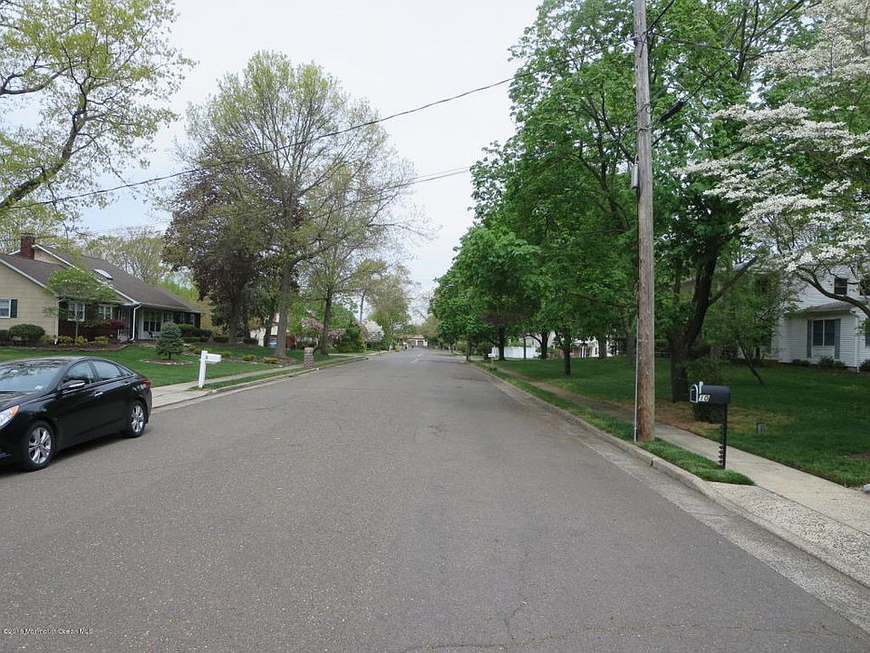 2nd image of 7 Macleish Dr