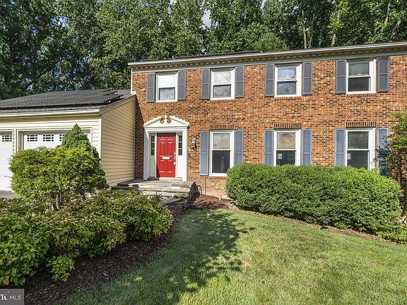 2nd image of 3614 Camelot Dr