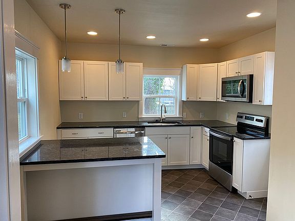 4th image of 322 Wolfe St