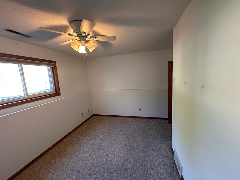 517 Bluebird Ct — Photo 8