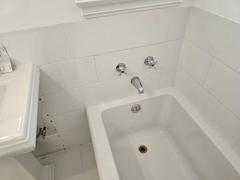 236 S Rexford Dr #1/4 — Photo 49