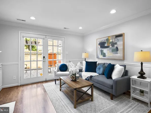 668 S Columbus St, Alexandria, VA 22314