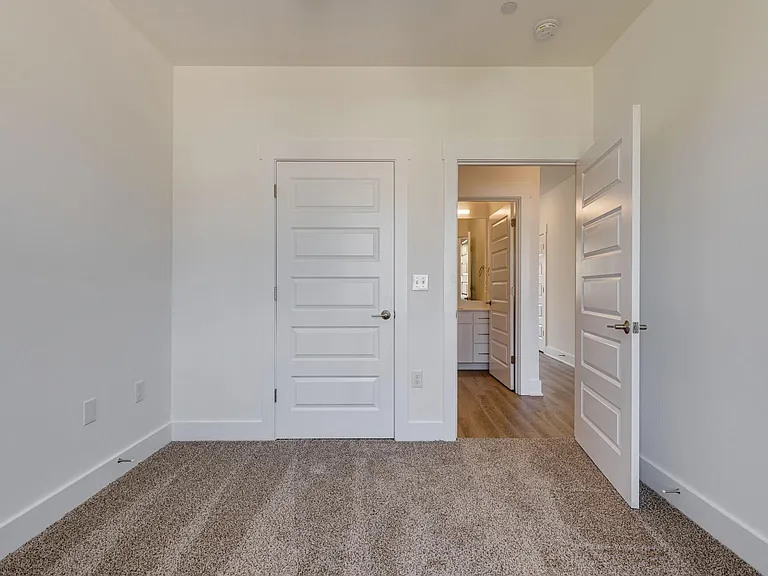 542 Southgate Ave #216 — Photo 7