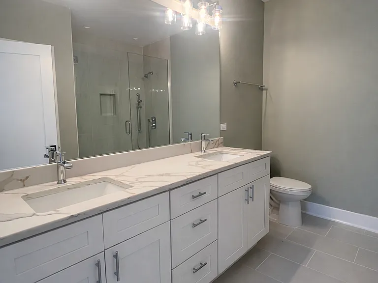 4231 S Champlain Ave #2 — Photo 12