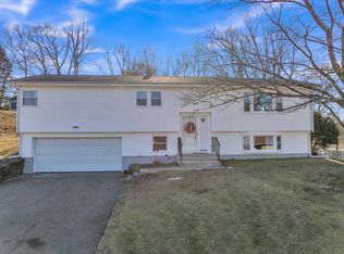 132 Winifred Ave, Worcester, MA 01602