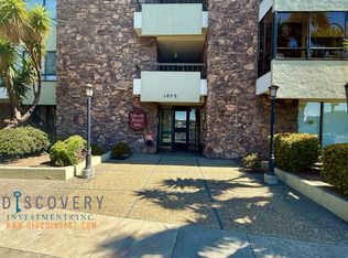 1830 Lakeshore Ave APT 305, Oakland, CA 94606