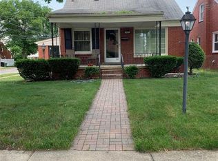 9807 Carter Ave, Allen Park, MI 48101