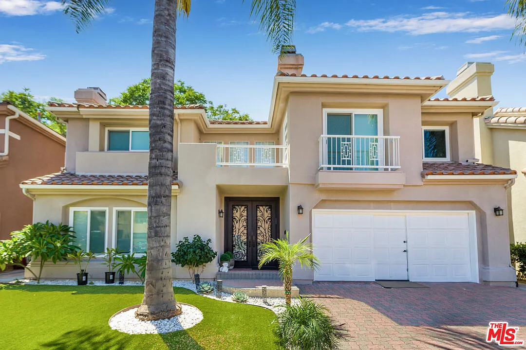4 bed, 3.5 bath, 2792 sqft, $6,450 — Photo 1