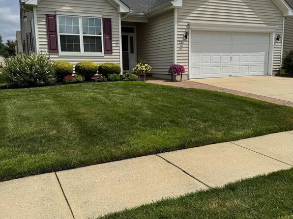 22 Pleasant Valley Dr, Sewell, NJ 08080