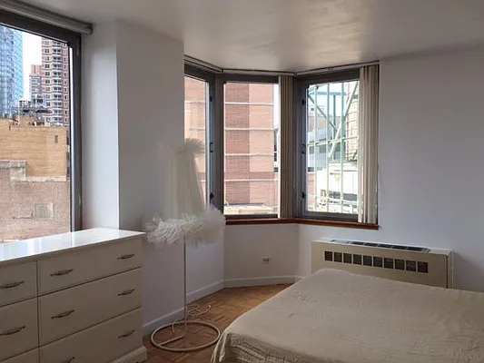 Rented by Fischer Group Realty, LLC | media 12