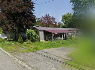 1423 Old Claremont Rd, Charlestown, NH 03603