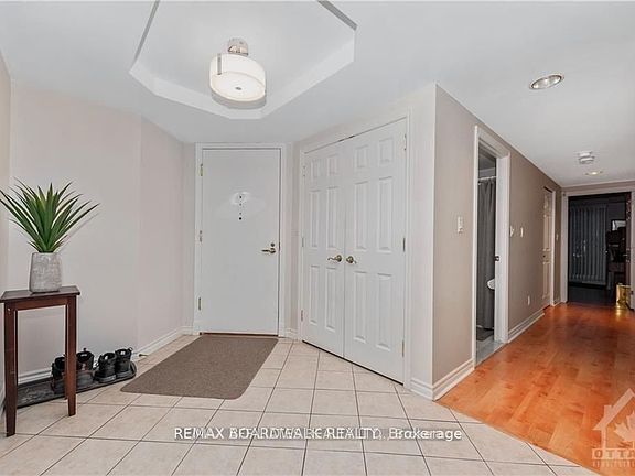 2nd image of 121 Robson Ct #1C