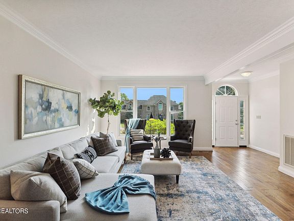 4th image of 1212 Harper Pl