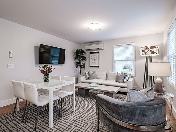 2nd image of 223 Cumberland Ave APT 2B