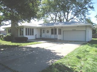 4N010 Nugent St, Addison, IL 60101